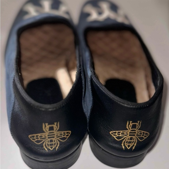 Gucci loafers/ slip ons - Picture 2 of 3